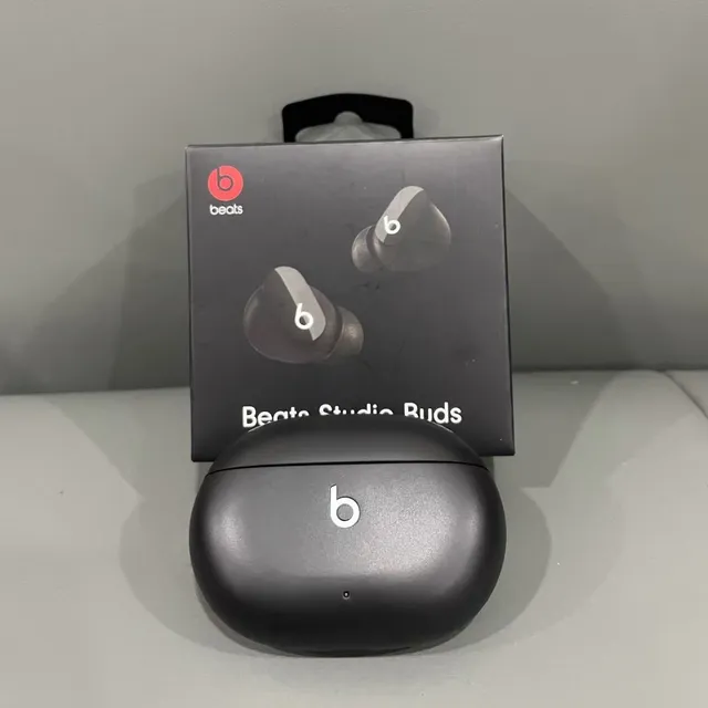 Beats Studio Buds Noir Rouge Blanc TWS Écouteurs 7