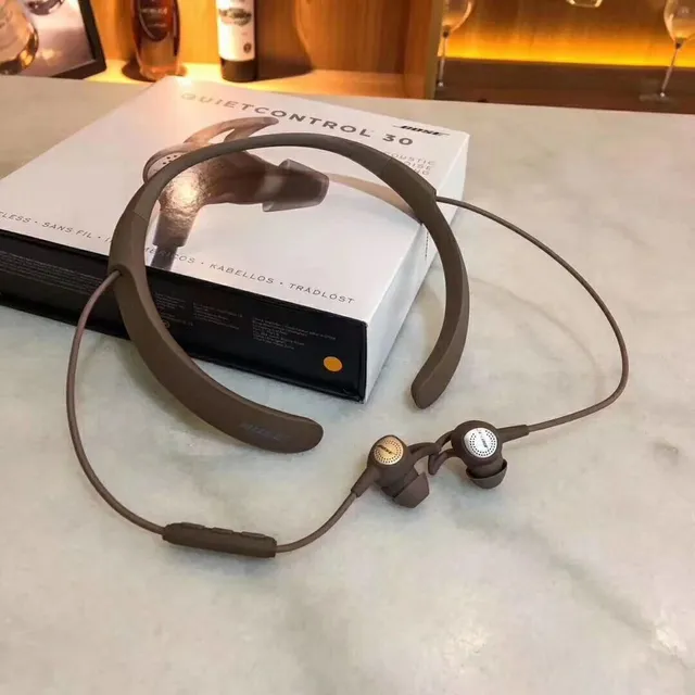 Bose QuietControl 30 سماعات رياضية لاسلكية سوداء 12