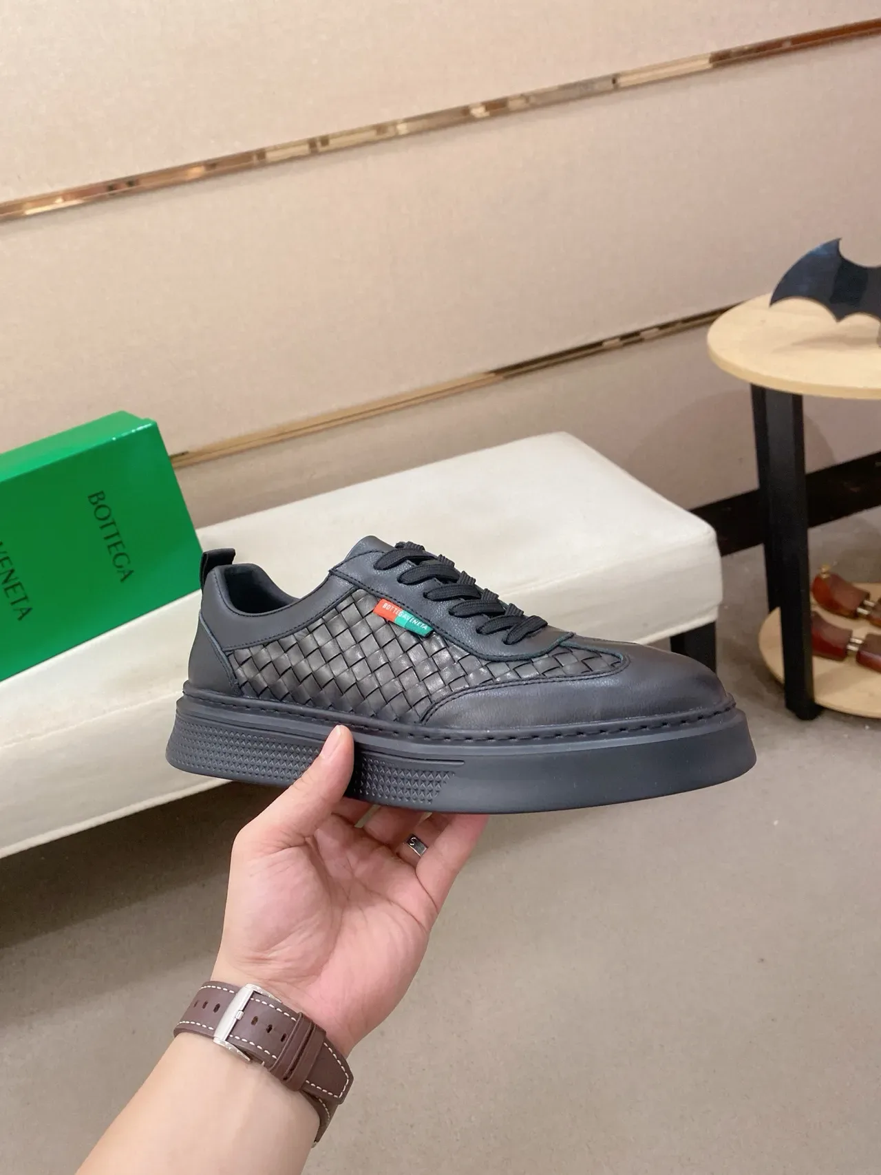 Bottega Veneta Cassette Black बुने चमड़े के लाइफस्टाइल स्नीकर 4