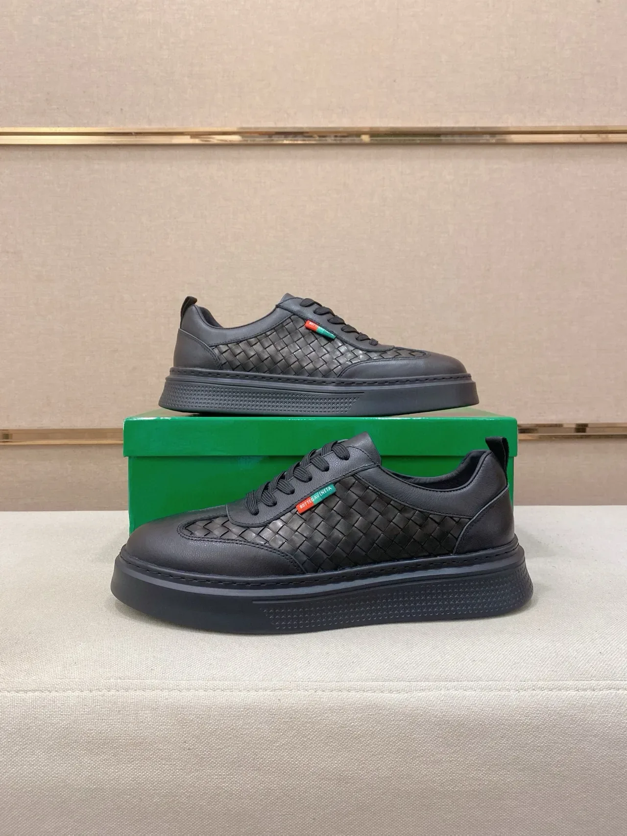 Bottega Veneta Cassette Black बुने चमड़े के लाइफस्टाइल स्नीकर 7
