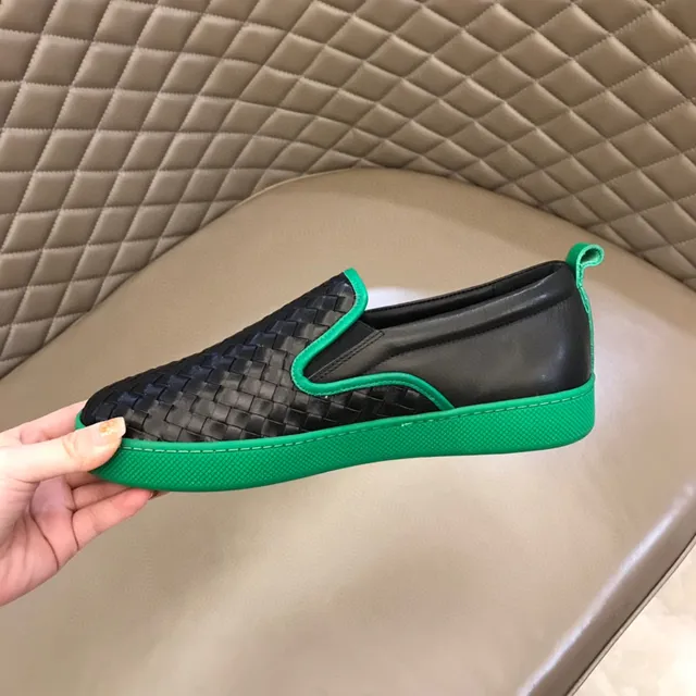 Bottega Veneta Cassette Loafer لافر أسود وأخضر من الجلد المنسوج 3