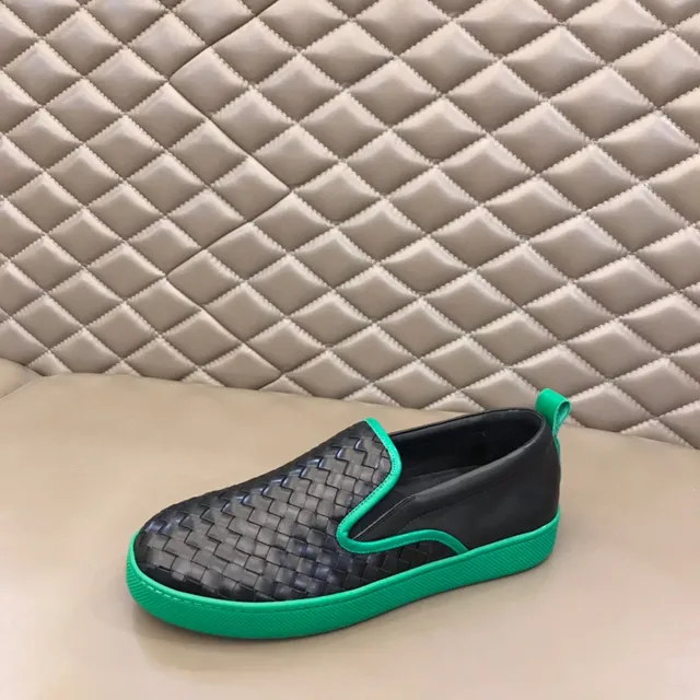 Bottega Veneta Cassette Loafer لافر أسود وأخضر من الجلد المنسوج 5
