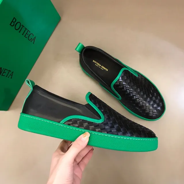 Bottega Veneta Cassette Loafer لافر أسود وأخضر من الجلد المنسوج 6