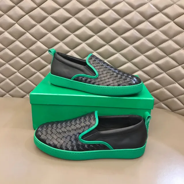 Bottega Veneta Cassette Loafer لافر أسود وأخضر من الجلد المنسوج 7