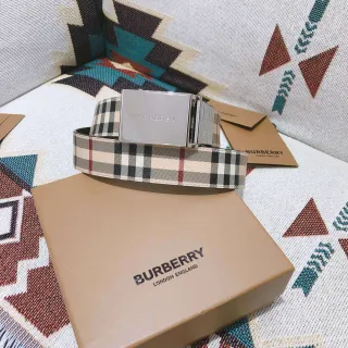 Burberry Beige Negro Patrón de Cuadros Clásico Hebilla Rectangular Pulida Correa de Cuero