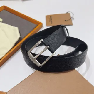 Burberry Black Silver Pebbled Rectangular Buckle Leather Belt
