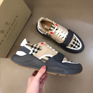 Burberry Knight চেক প্যাটার্ন চংকি স্নিকার