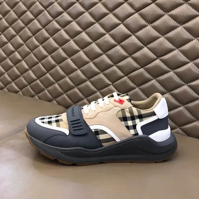Burberry Knight खदरी पैटर्न चंकी स्नीकर 7