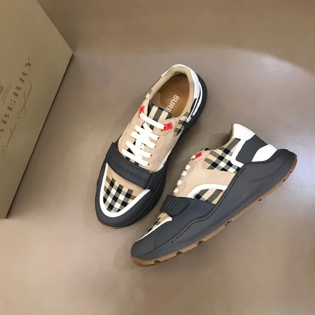 Burberry Knight खदरी पैटर्न चंकी स्नीकर 8