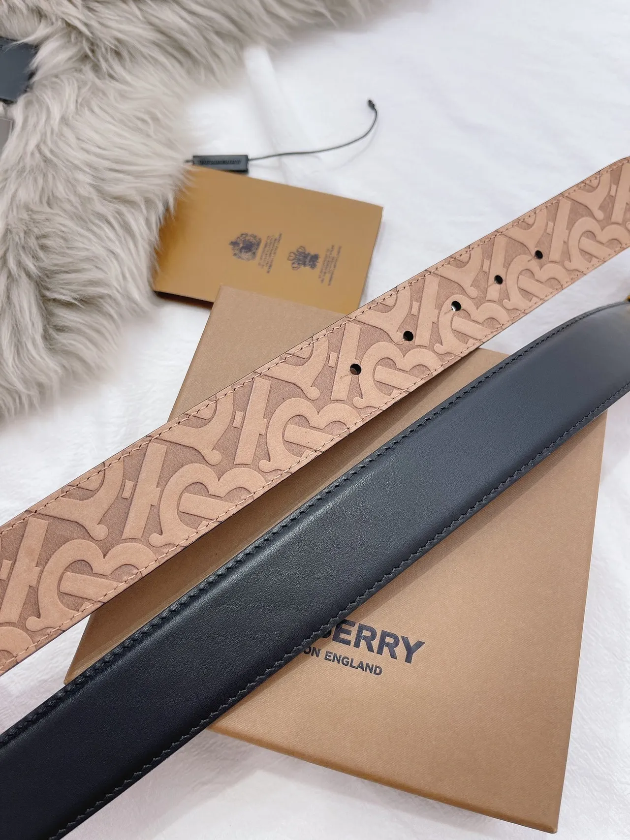 Burberry Knight Reversible Monogram Black Leather Belt 3