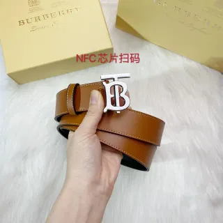 Burberry TB Cinto Marrom Preto Interlocking Monogram Fivela Suave Tan Couro Cinto