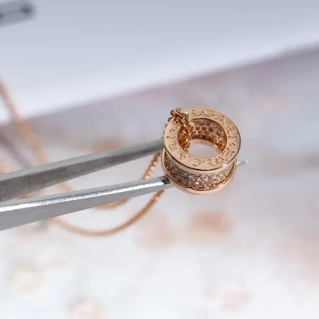 Bvlgari B.zero1 घूर्णन डबल-रिंग पावे क्रिस्टल हार 5