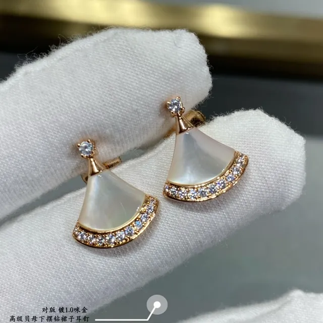 Bvlgari Divas’ Dream Fan-Shaped Enamel and Gemstone Earrings 3