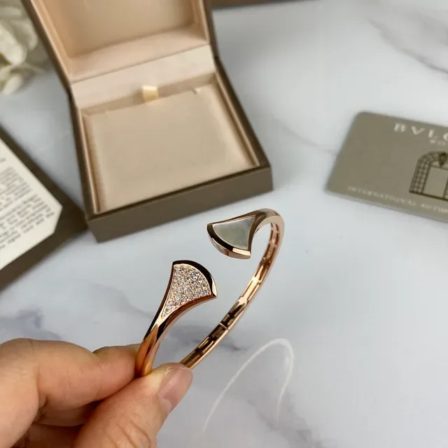 Bvlgari Divas’ Dream Fan-Shaped Pavé and Mother-of-Pearl Open Cuff Bracelets 2