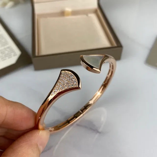 Bvlgari Divas’ Dream Fan-Shaped Pavé and Mother-of-Pearl Open Cuff Bracelets 6