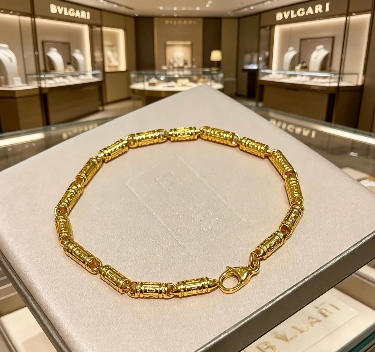 Bvlgari Gold Tubular Links Engraved Geometric Detailing Bracelet 5