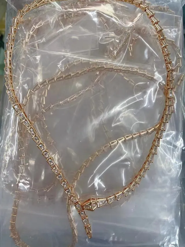 Bvlgari Serpenti Articulated Scale-Link Pavé Head and Tail Necklace 2