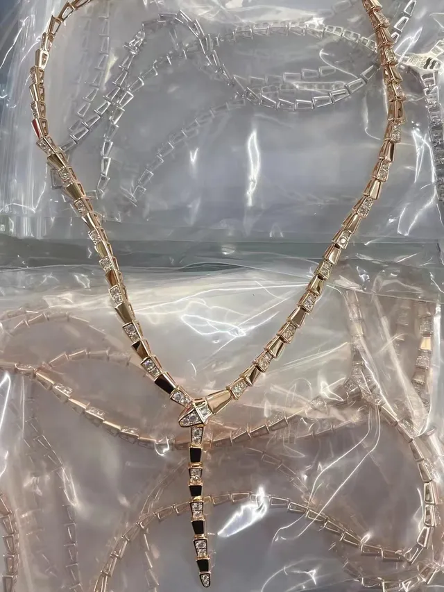 Bvlgari Serpenti Articulated Scale-Link Pavé Head and Tail Necklace 7