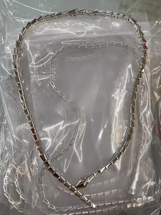 Bvlgari Serpenti Articulated Scale-Link Pavé Head and Tail Necklace 9