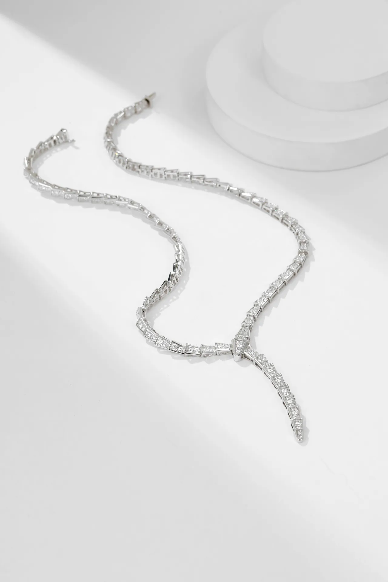 Bvlgari Serpenti Viper Pavé हीरा चाँदी का हार 10