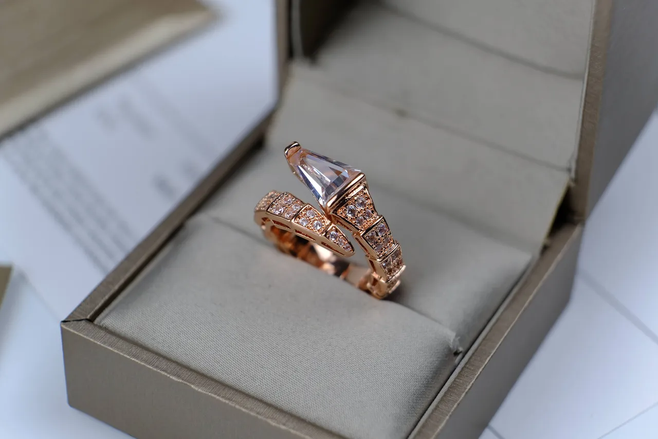 Bvlgari Serpenti Viper Anillo de Oro Rosa Pavé y Piedras Facetadas 4