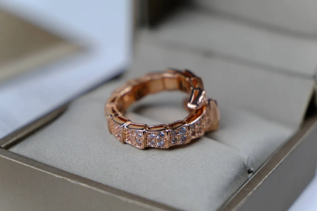 Bvlgari Serpenti Viper Anillo de Oro Rosa Pavé y Piedras Facetadas 6