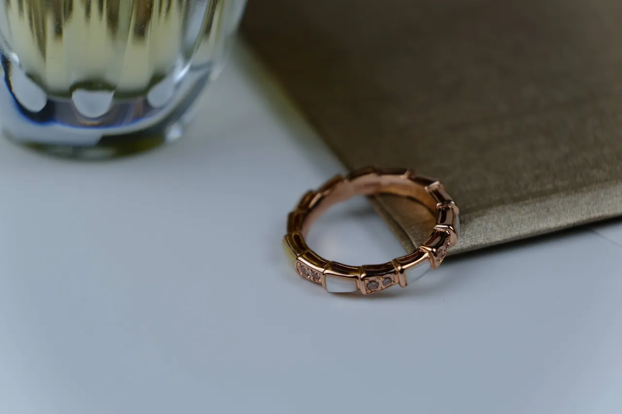 Bvlgari Serpenti Viper Anillo de Oro Rosa Pavé y Piedras Facetadas 9