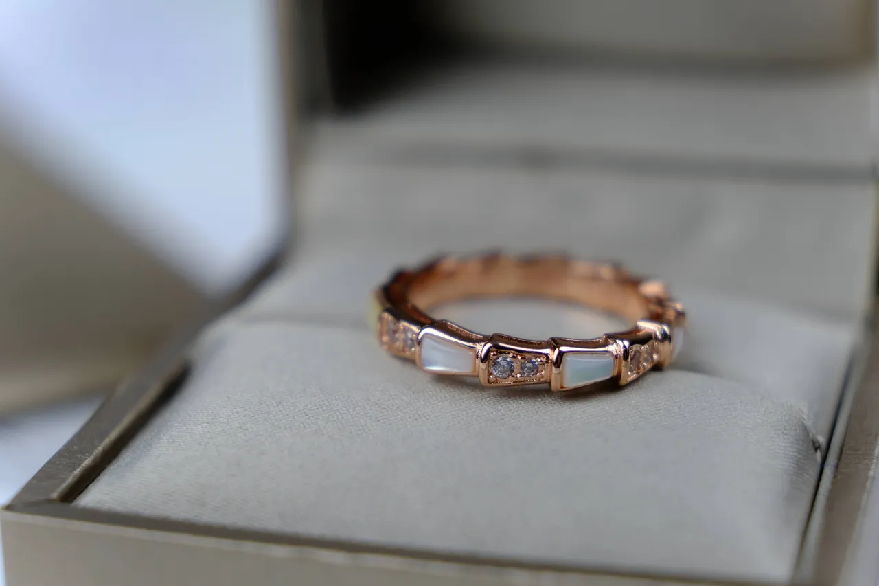 Bvlgari Serpenti Viper Anillo de Oro Rosa Pavé y Piedras Facetadas 10