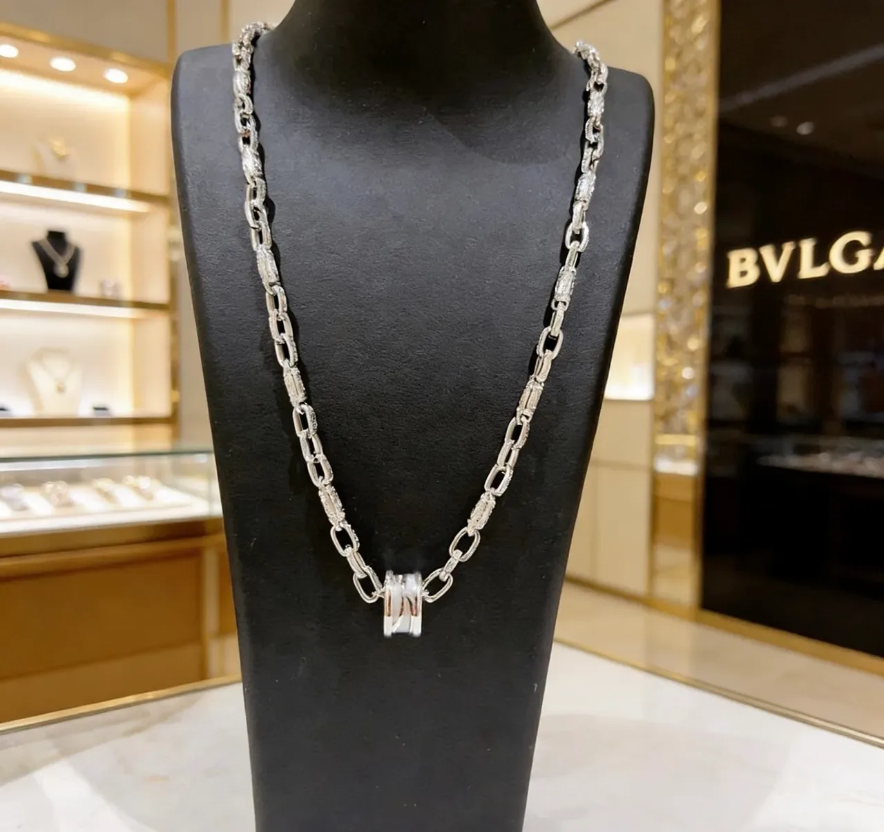 Bvlgari 银黑粗链纹理金属项链 2