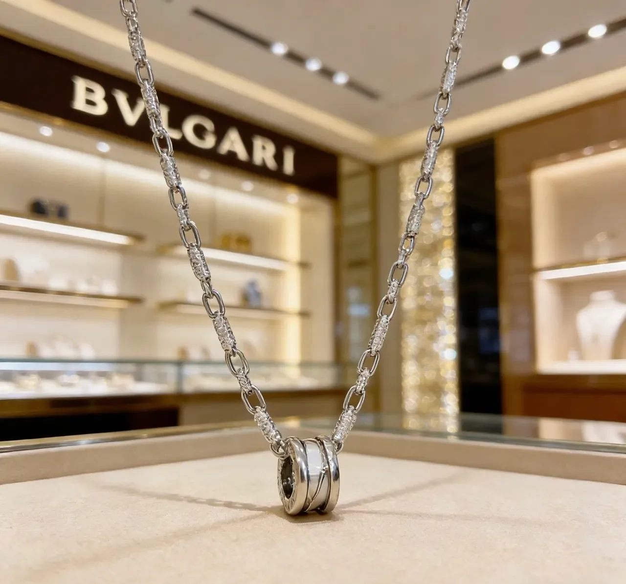 Bvlgari 银黑粗链纹理金属项链 9