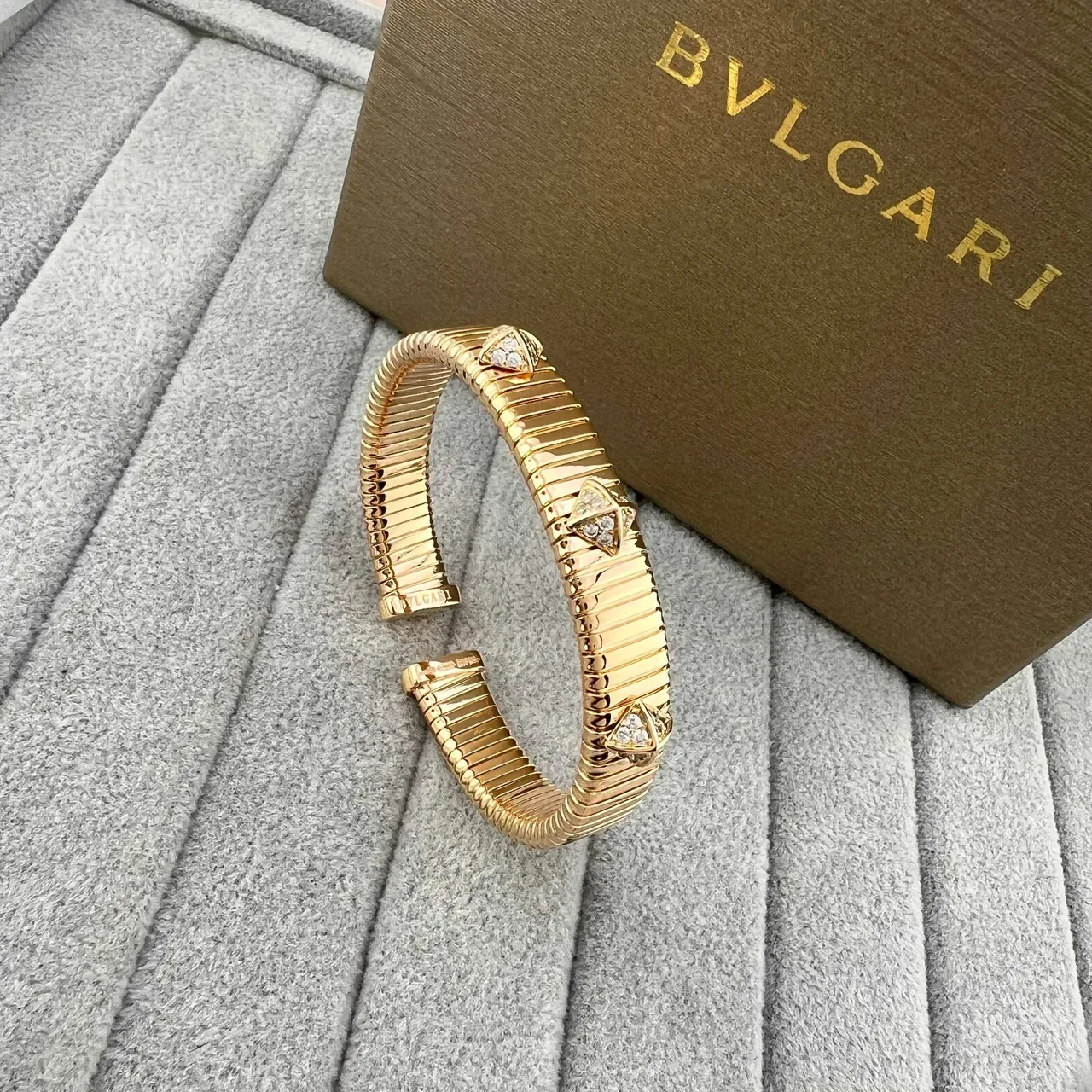 Bvlgari Tubogas Diamond-Triangular Motif Gold Bracelets 2