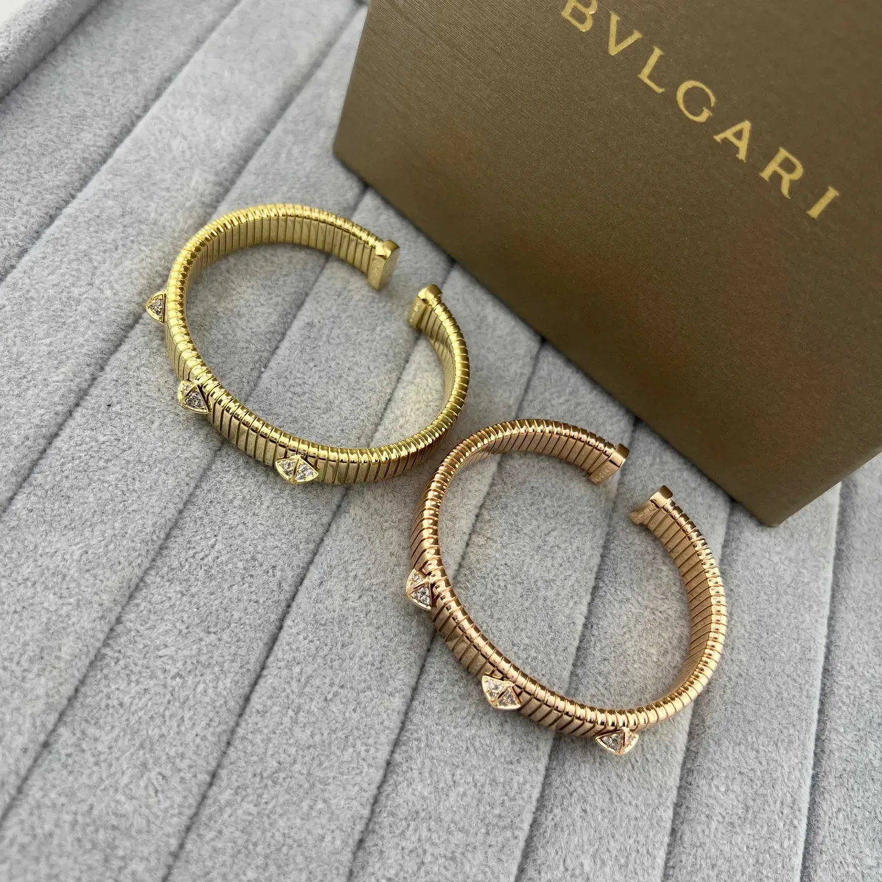 Bvlgari Tubogas Diamond-Triangular Motif Gold Bracelets 4