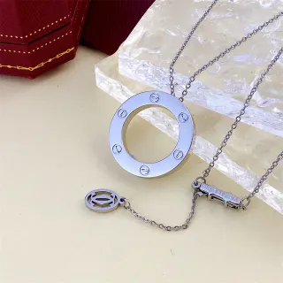 Cartier Juste un Clou গোলাকার পেন্ডেন্ট নেকলেস