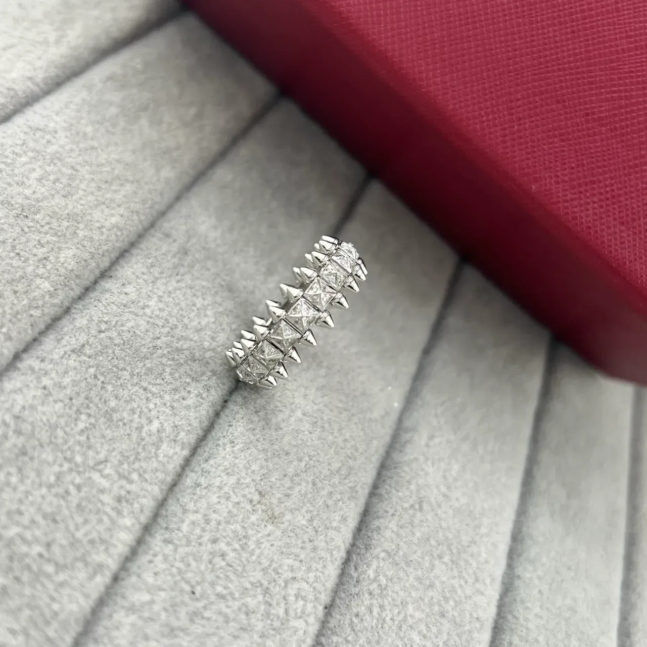 Cartier Juste un Clou Gold Silver Spiked Crown Motif Pavé-Set Triangular Facets Ring 3