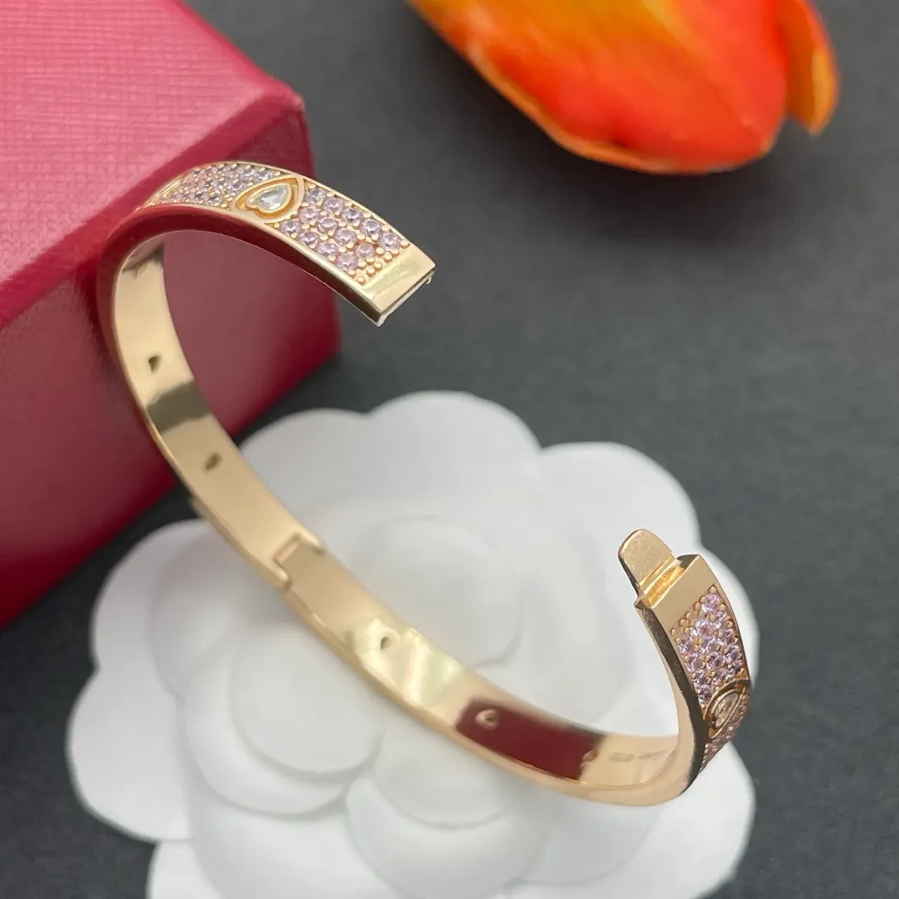 Cartier Juste un Clou 镶嵌淡紫色水晶玫瑰金手链 3