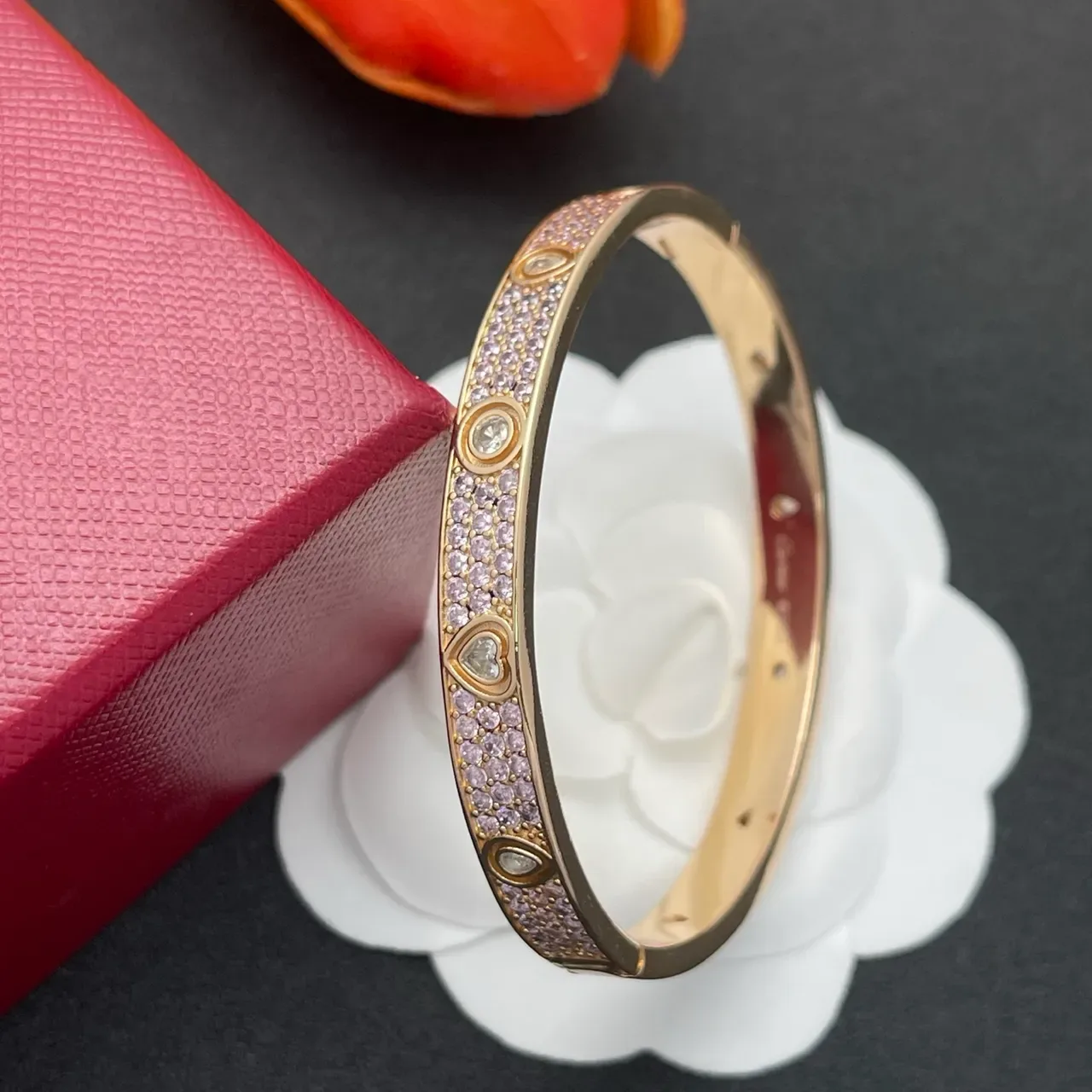 Cartier Juste un Clou 镶嵌淡紫色水晶玫瑰金手链 4