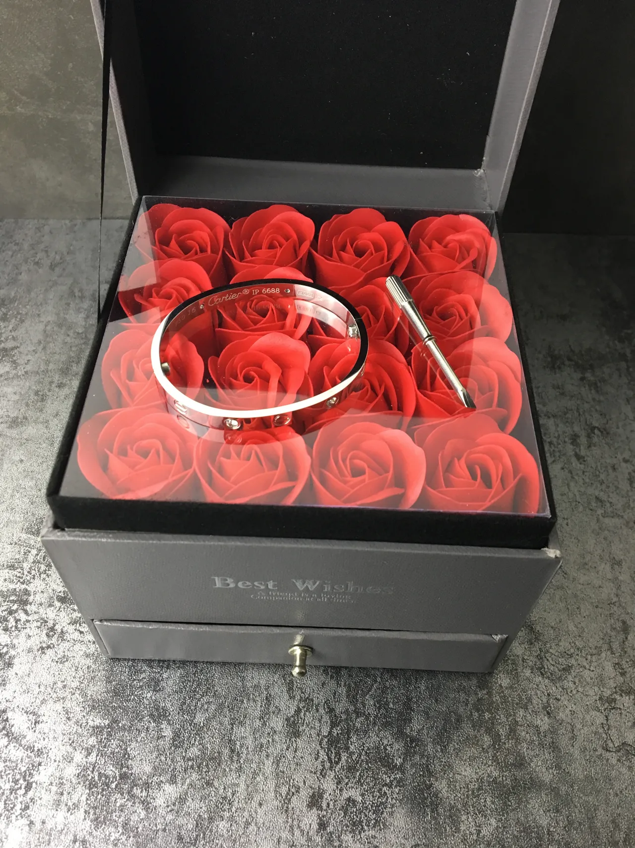 Cartier Love Bracelet pulsera de metal blanco pulido con motivo de tornillo 6