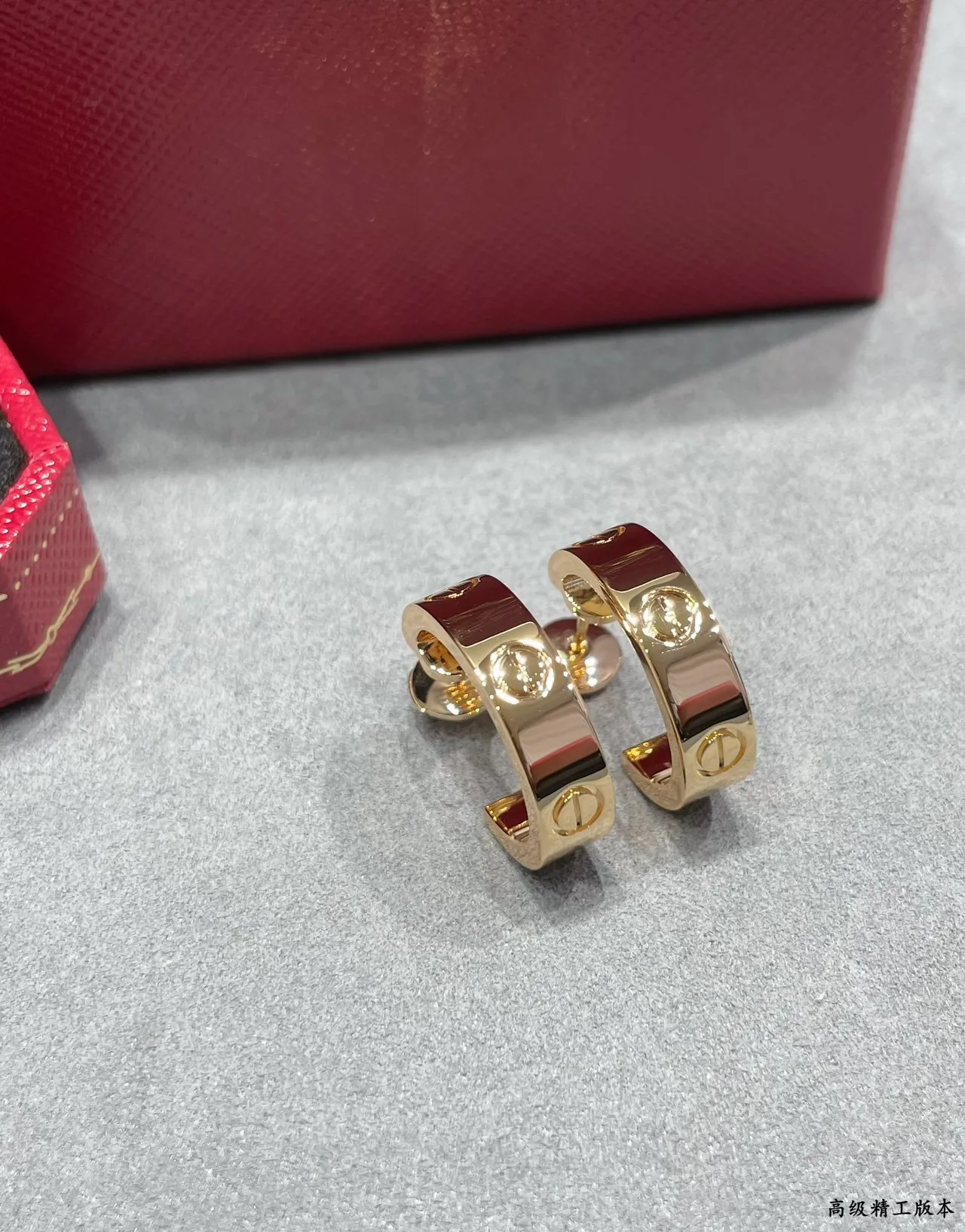 Cartier Love সোনার সাদা গোলাপ স্ক্রু-মোটিফ কানের দুল 2