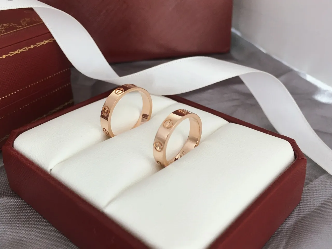 Cartier Love गुलाबी सोना स्क्रू-मोटिफ स्टैकेबल रिंग्स 3