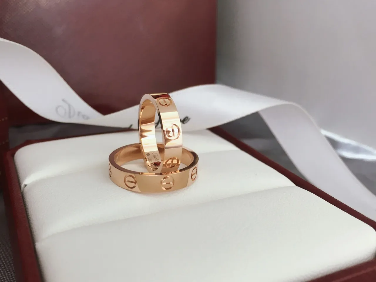 Cartier Love गुलाबी सोना स्क्रू-मोटिफ स्टैकेबल रिंग्स 4