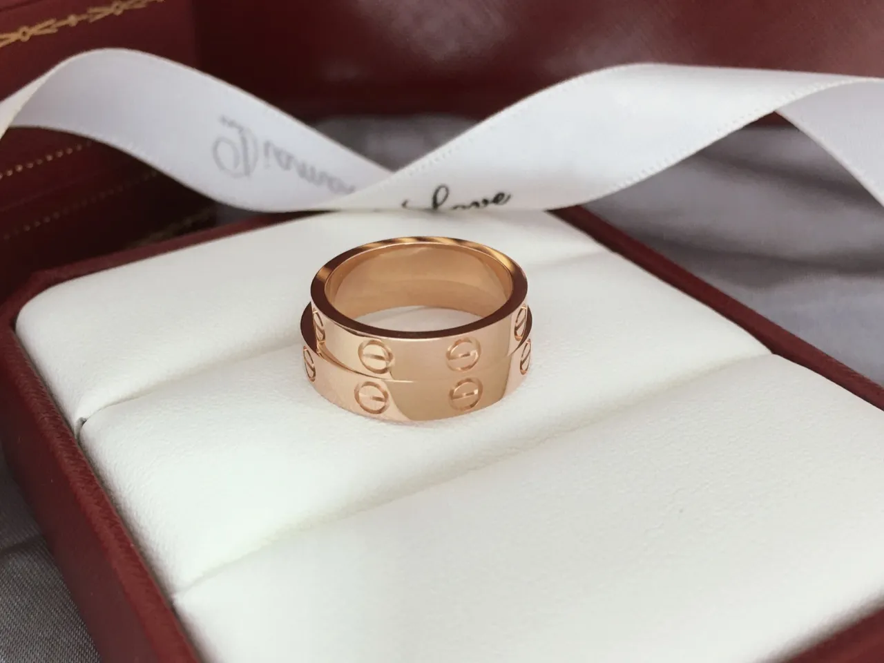 Cartier Love गुलाबी सोना स्क्रू-मोटिफ स्टैकेबल रिंग्स 8