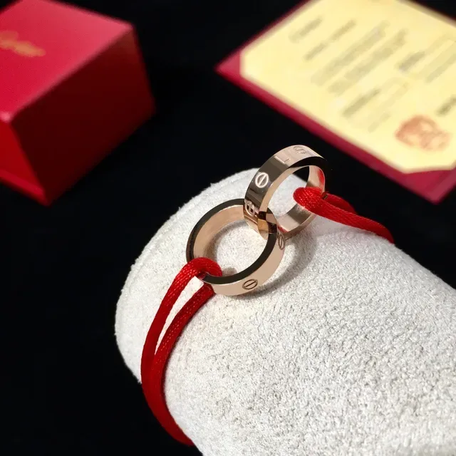 Cartier Love Bague Argent Rouge Motif de Vis Interlocking 6