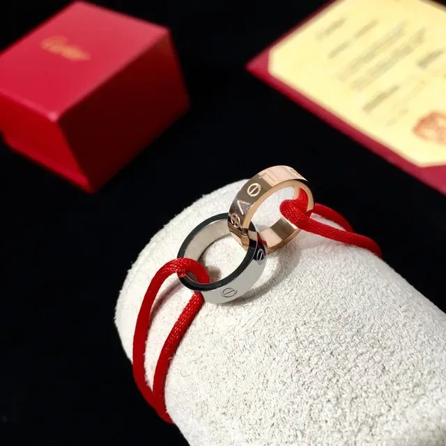 Cartier Love Bague Argent Rouge Motif de Vis Interlocking 8