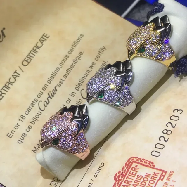 Cartier Panthère Panther Head Pavé Diamond Emerald Onyx Ring 3