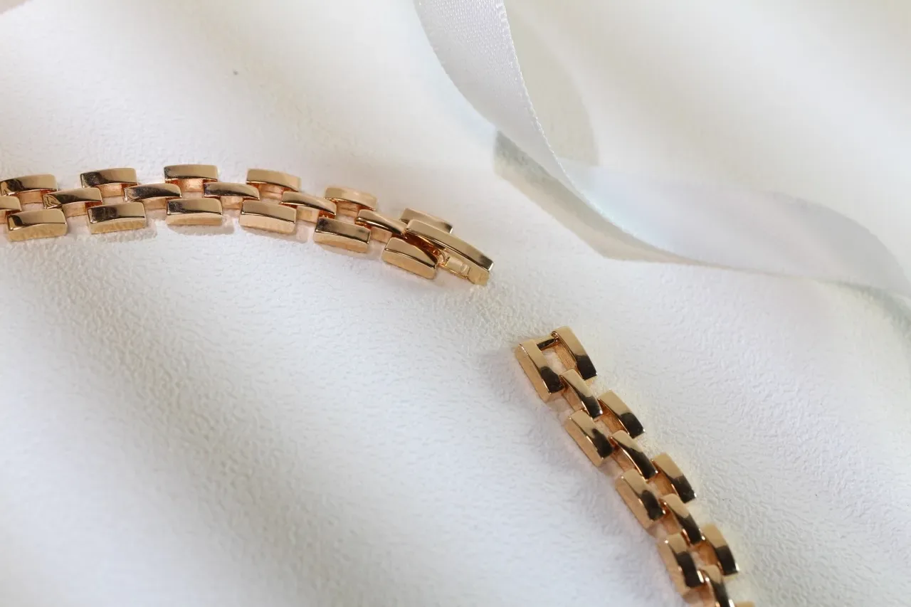 Cartier Panthère Pavé Diamond Panther Necklace 3