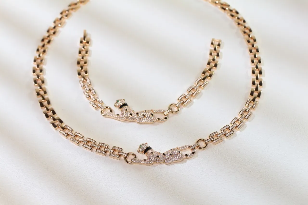 Cartier Panthère Pavé Diamond Panther Necklace 5