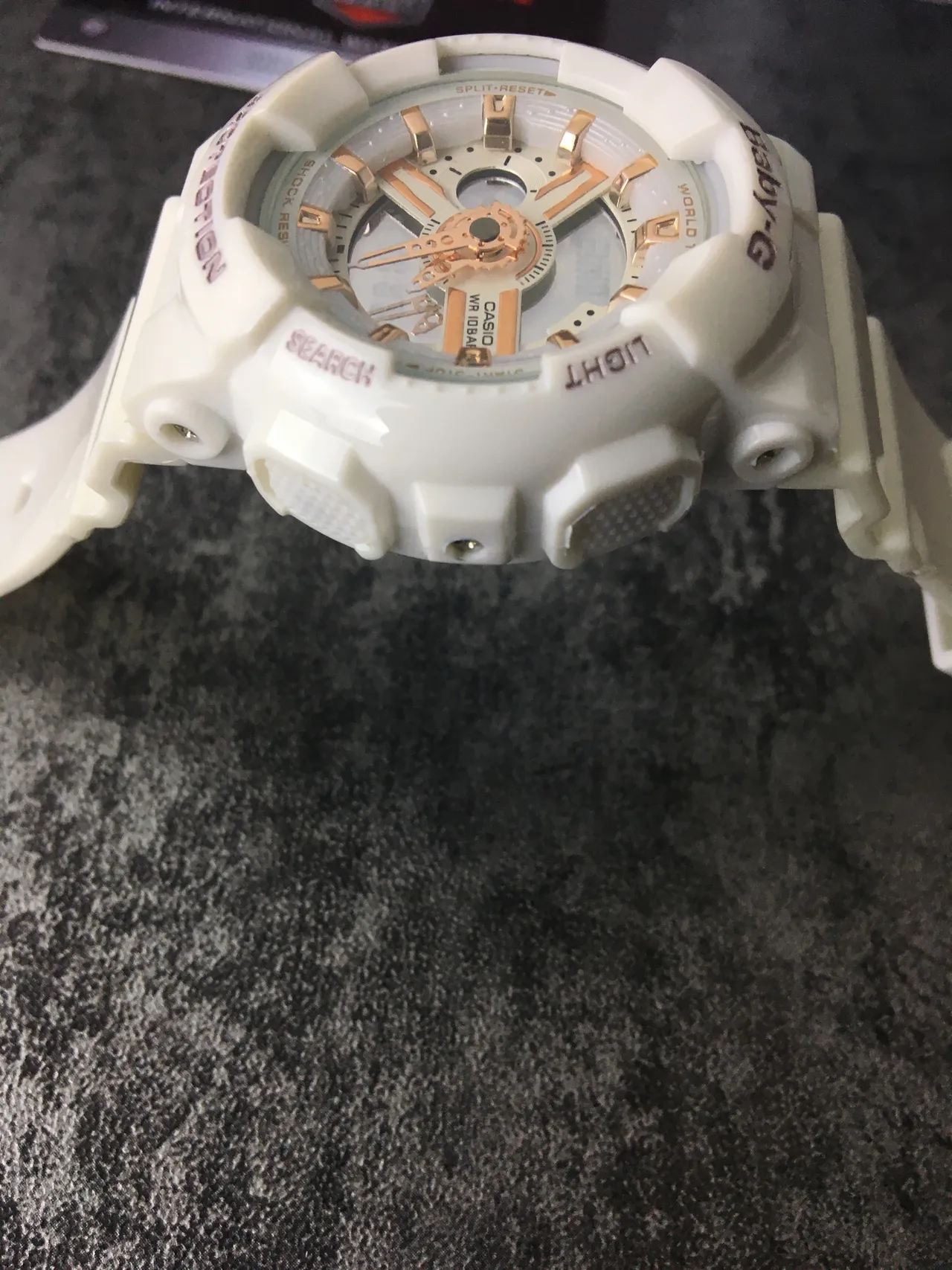 Casio Baby-G Beige Gold Relógio Híbrido Analógico-Digital Construção Robusta de Resina 4