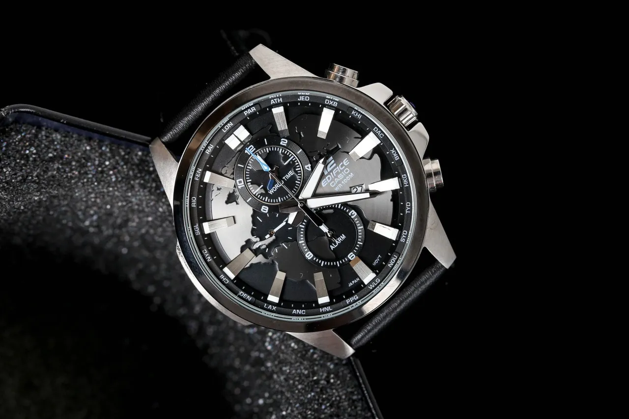 Casio Edifice क्रोनोग्राफ विश्व समय काला डायल क्वार्ट्ज घड़ी 4
