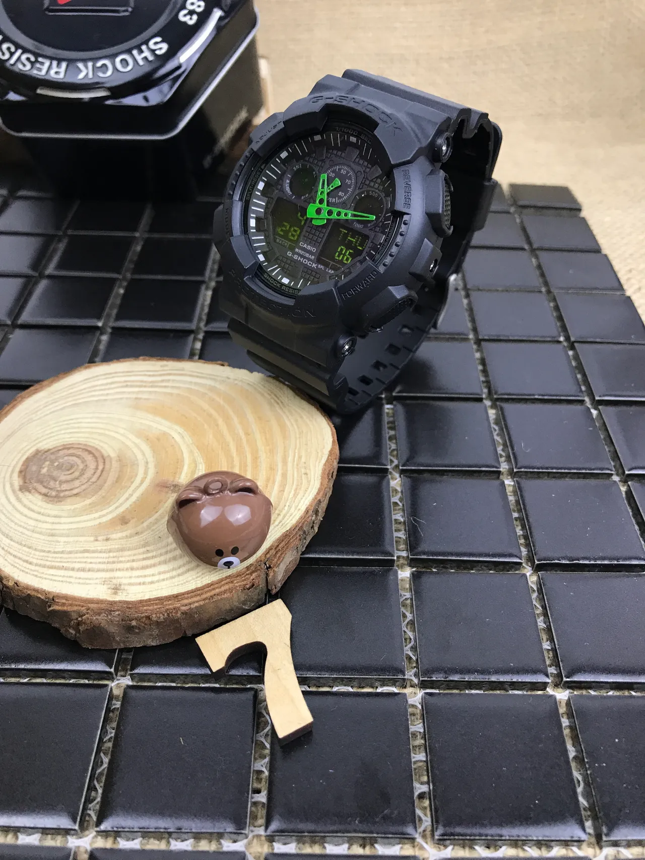 Casio G-Shock GA-100 काला हरा मैट रेजिन निर्माण बोल्ड लाइम एकसेंट्स घड़ी 8
