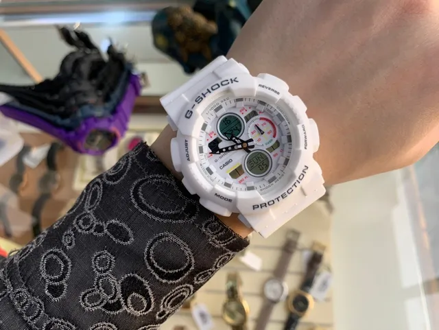 Casio G-Shock GA-100 Blanc Analogique-Numérique Montre Sportive 2